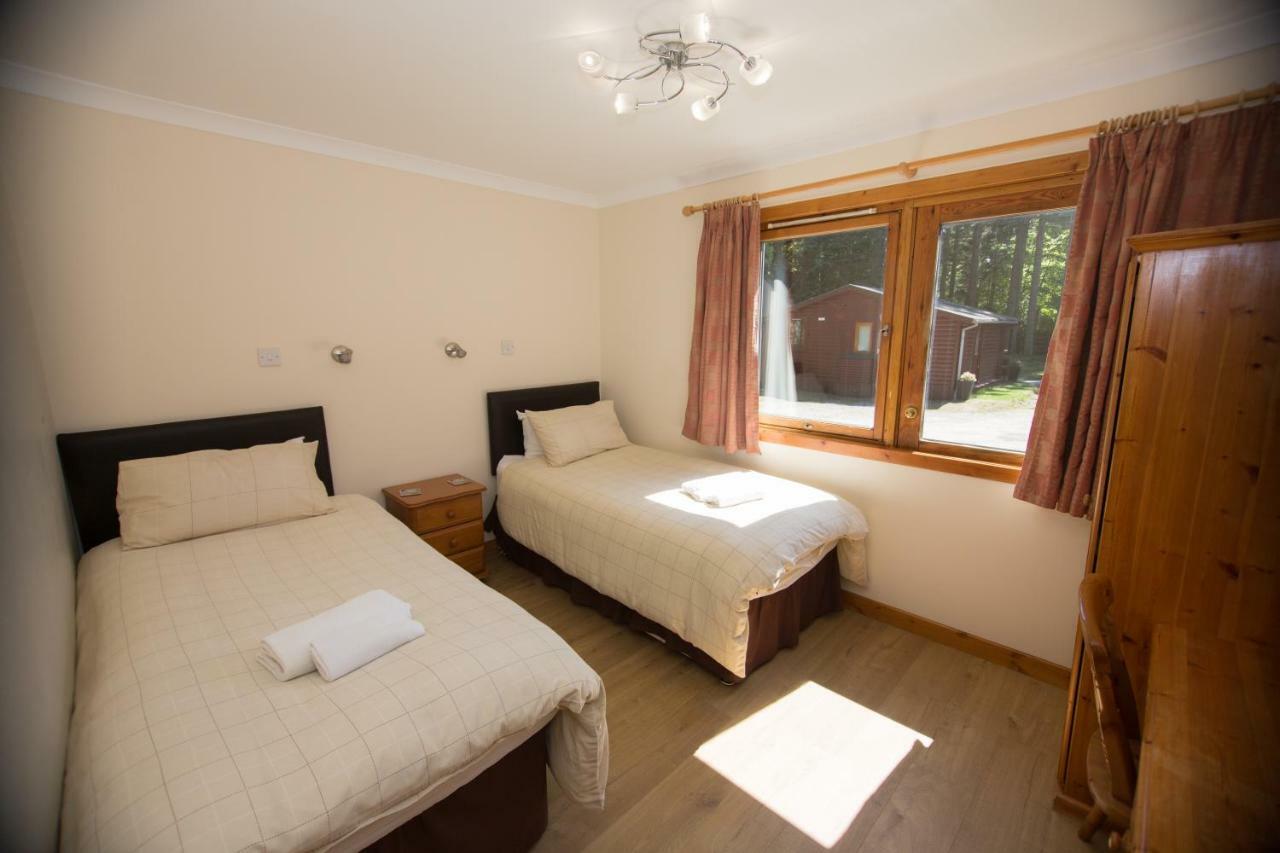Invercauld Lodges بالاتر المظهر الخارجي الصورة