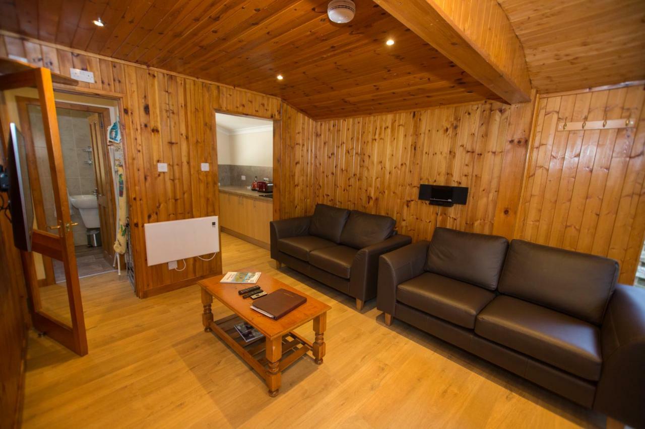 Invercauld Lodges بالاتر المظهر الخارجي الصورة