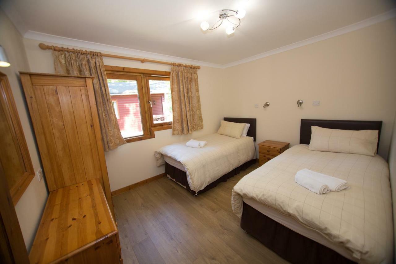 Invercauld Lodges بالاتر المظهر الخارجي الصورة