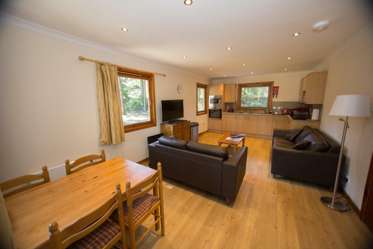 Invercauld Lodges بالاتر المظهر الخارجي الصورة