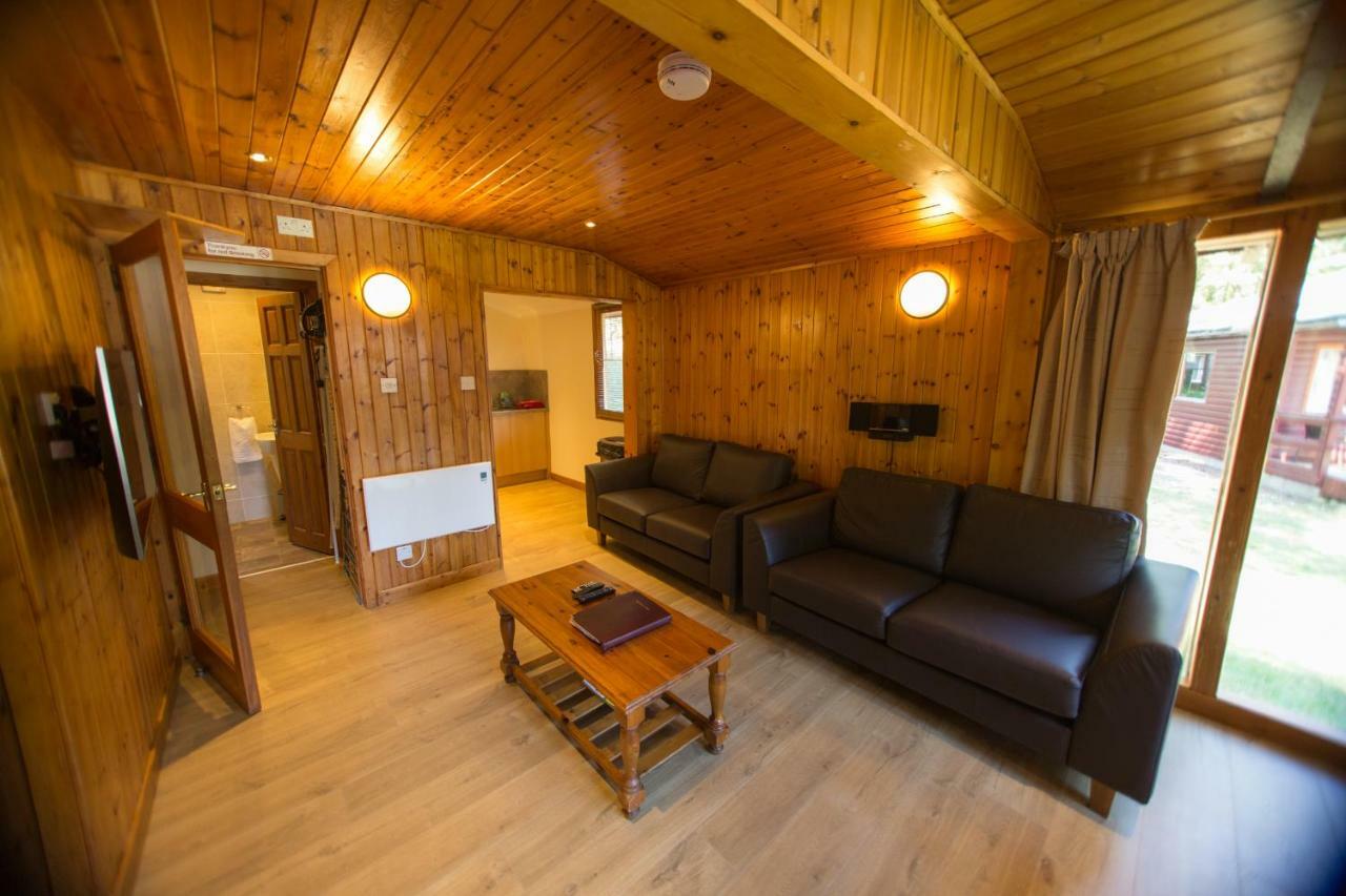 Invercauld Lodges بالاتر المظهر الخارجي الصورة